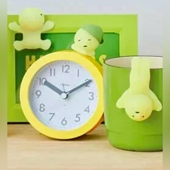 Smiski Hippers Other - SMISKI Hippers “GLOW IN THE DARK!” Figures 6 different kinds - 1 Box -Oct 2024